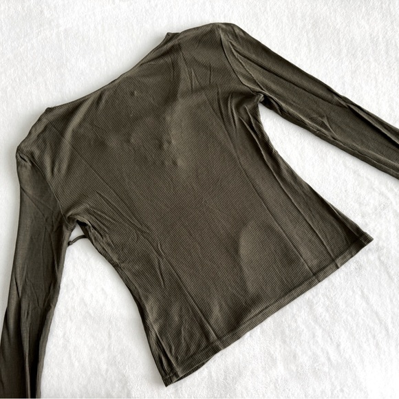 Charlot Russe Tee - Picture 4 of 5